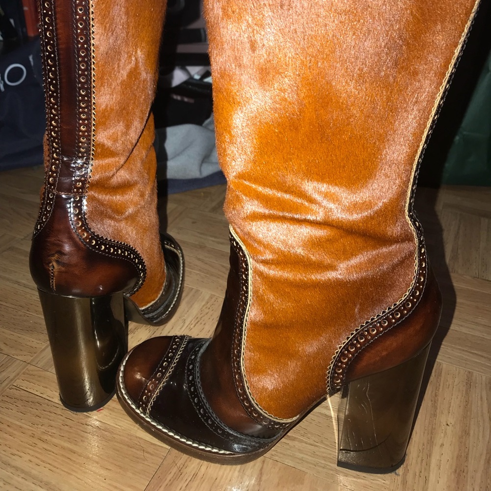 In beautiful condition dolce Nd gabbana boots